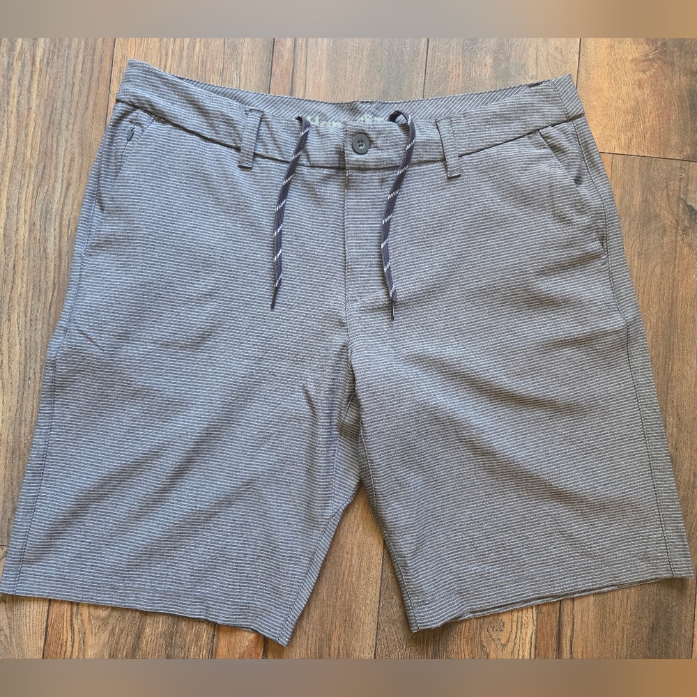 Hang Ten Hybrid Horizontal Pinstripe Shorts W36